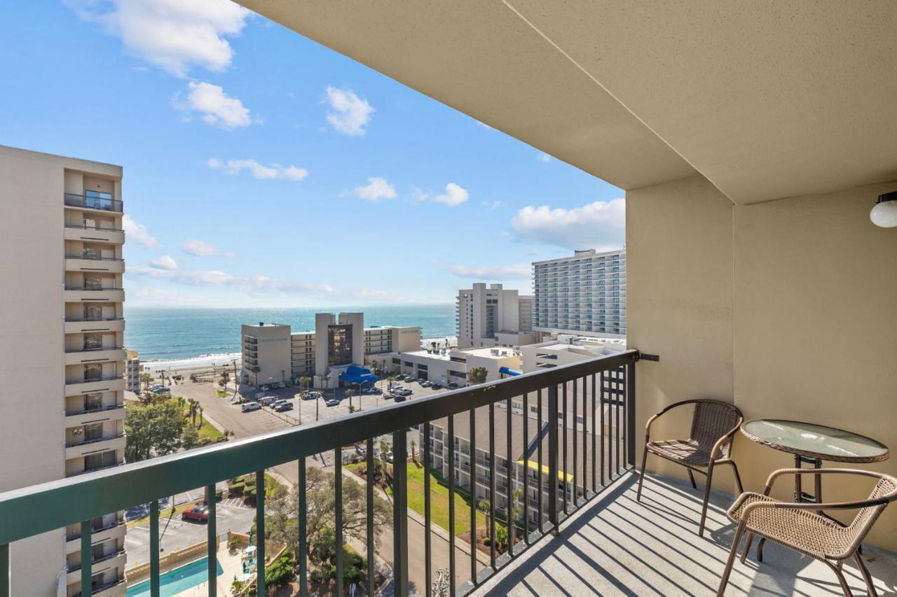 Apartment By The Sea! Renovated With Ocean Views! *